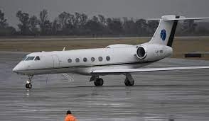 El avión de Messi aterrizó en el aeropuerto de Rosario y generó incertidumbre