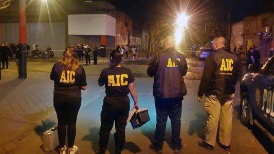 Otra noche violenta en Rosario: mataron al dueño de una panchería y hubo dos asesinatos más