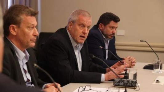 El Gobierno ofreció un 30% de aumento salarial a los docentes y no docentes universitarios