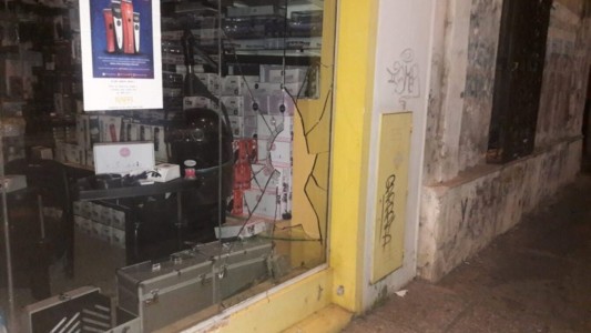 Les robaron en tres locales en una semana