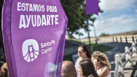 8M: La Municipalidad instaló un Punto Violeta en la peatonal