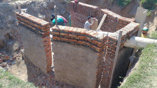 Se llevan a cabo tareas de mantenimiento en estaciones de bombeo