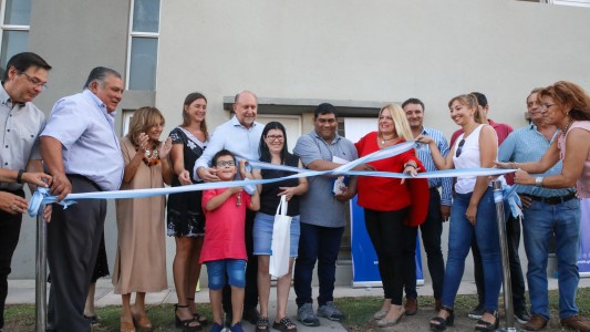 El gobernador Omar Perotti inauguró 20 viviendas en la ciudad de Ceres
