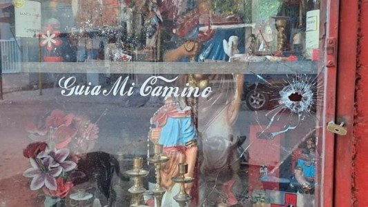 Asesinaron a una mujer de 43 años en otra balacera en Rosario: hay 3 heridos