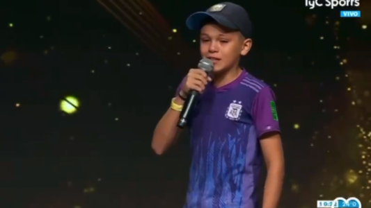 Homenaje a los Campeones: José, un nene salteño, hizo llorar a la mayoría del equipo