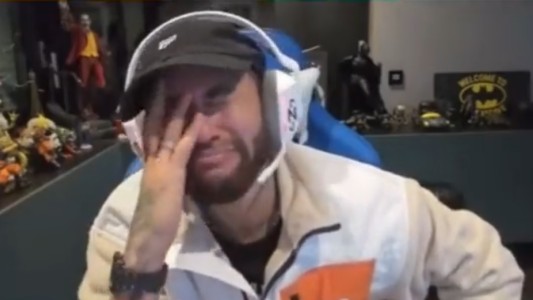 Video: la reacción de Neymar al enterarse que perdió un millón de euros en un sitio de apuestas