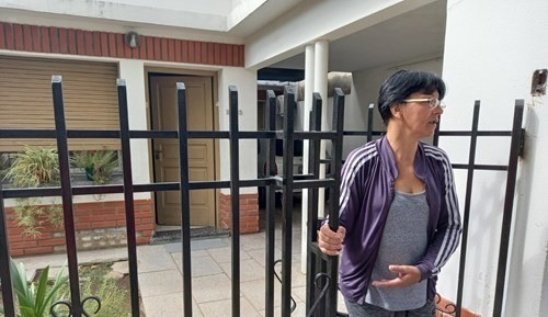 Entradera en Santo Tomé: apuñalaron a su perro y ella le tiró agua caliente a uno de los ladrones