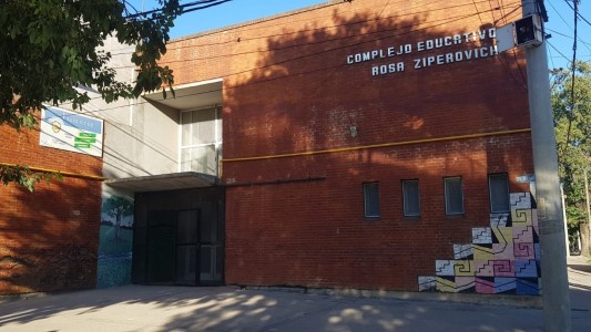 Este fin de semana balearon dos escuelas en Rosario