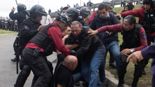 Ya son diez los colectiveros implicados en la causa por la agresión a Sergio Berni