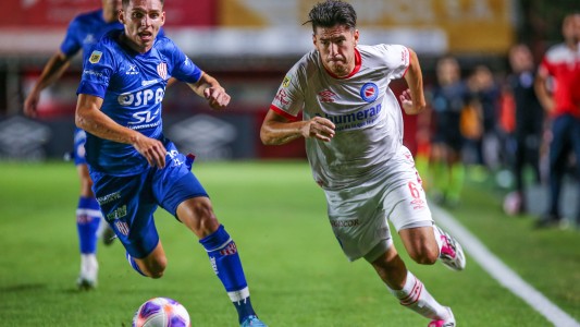 Ya juega Unión ante Argentinos con los siete cambios que dispuso Mosset