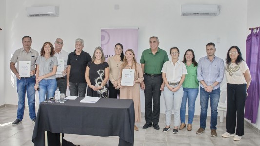 Firman convenios para áreas de igualdad, género y diversidad con municipios y comunas santafesinas
