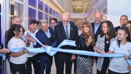 Omar Perotti inauguró el nuevo edificio del Instituto Superior de Educación Física de Rosario