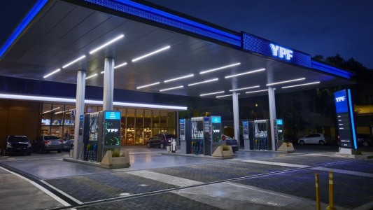 Para achicar costos, los shops de estaciones de servicio dejan de ser “24 horas”