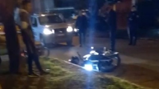 Delincuente quisó robarle a un motociclista: era un policía de civil, que se defendió y lo mató