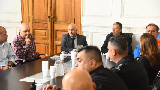 Docentes rosarinos se reunieron con el Ministro de Seguridad por las balaceras a escuelas