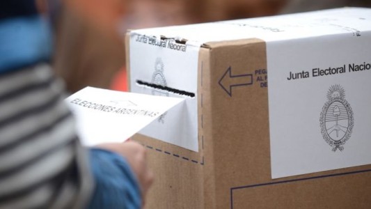 Oficializaron la convocatoria a las PASO y a las elecciones generales