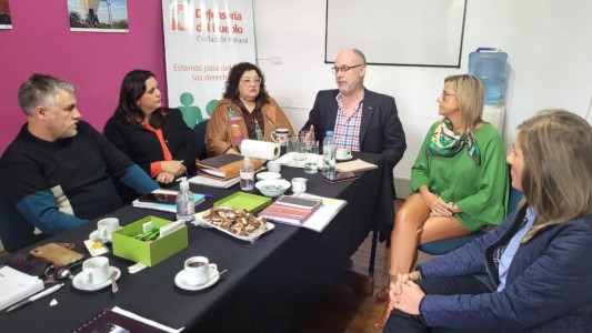 Defensores del Pueblo de Santa Fe y Paraná insisten con su reclamo de una mejora en el servicio de transporte