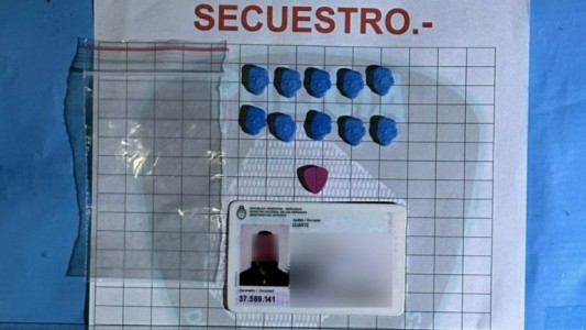 Secuestraron pastillas de éxtasis con la cara de Messi y detuvieron al dealer en Puerto Madero