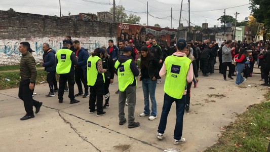 Detuvieron a dos hinchas de Colón antes del partido ante Banfield