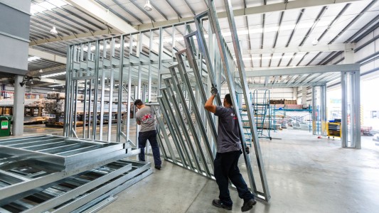 Por la incertidumbre económica, las ventas de productos para la construcción cayeron 12,4% en abril