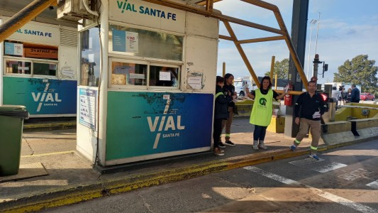 Levantan las barreras de los peajes de la Autopista Santa Fe-Rosario