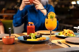 Bares en alerta: Bajaron las ventas en un promedio del 25 al 30% y los empresarios hacen malabares