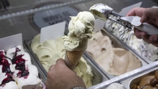 Por qué falta helado de pistacho: heladerías racionan la venta de ese sabor