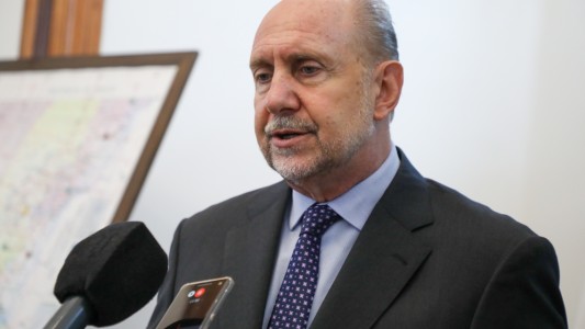 Perotti instruyó a los ministros a trabajar con los equipos de los precandidatos