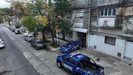 Incendio en un depósito de acrílicos: el día después se realizan las pericias y se evalúan los daños