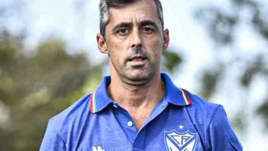 Dolor en Vélez: entrenador de la Reserva se descompensó antes del partido y murió