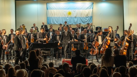 La Orquesta Sinfónica Provincial brilló en la tradicional Gala en honor a la patria