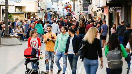 Una gran cantidad de turistas disfrutaron de la ciudad este fin de semana largo