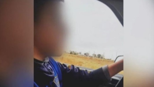 "Extrañaba a su mamá": la historia detrás del chico de 12 años que se llevó el auto del papá y manejó 450 kilómetros