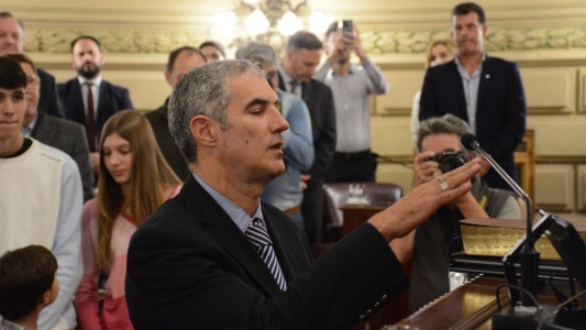 Carlos Kaufmann juró como senador del departamento Garay