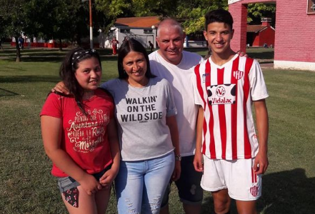 Lucas Esquivel: "Hoy me toca despedirme del club de mis amores"