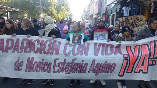 40 días sin Mónica: familiares marcharon a Casa de Gobierno