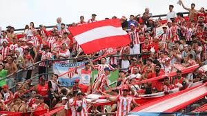 Un hincha de San Martín de Mendoza se trepó a un alambrado y cayó de cinco metros