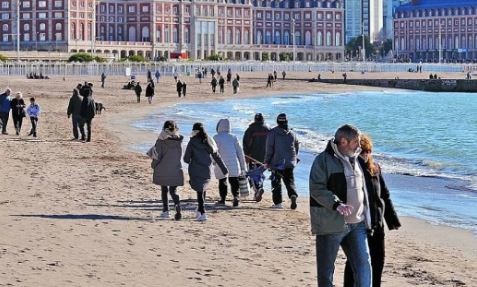 Más de 2,2 millones de turistas se movilizaron este fin de semana largo