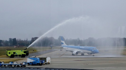 Se inauguró el vuelo que une Reconquista con Buenos Aires