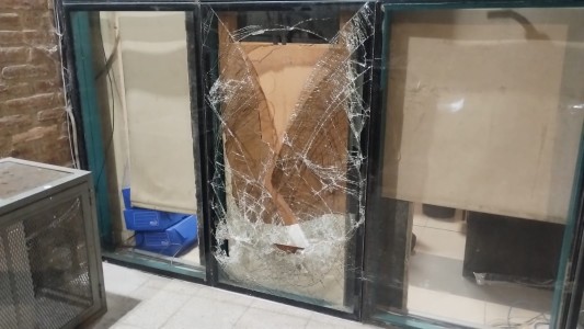 Detuvieron a dos hombres que ingresaron a robar a la Facultad de Ciencias Económicas
