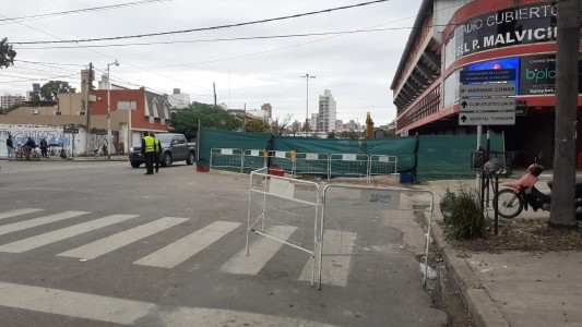 Hallaron una nueva rotura en el socavón frente a Unión