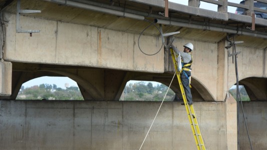 Especialistas evalúan el estado del Puente Carretero