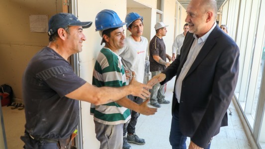 Perotti recorrió las obras que la Provincia realiza en el Hospital de Niños