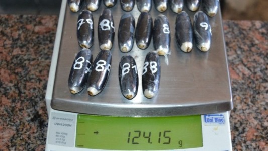 Trasladaba 98 cápsulas de cocaína en su estómago: detenido en un micro en Jujuy