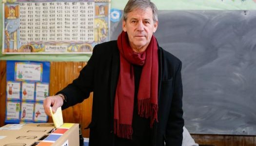 Jatón votó en la Escuela Beleno: "Hoy tenemos un proyecto en la ciudad que queremos hacer cada vez mas fuerte"