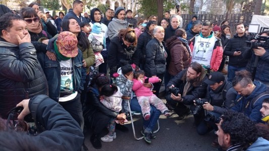 Absolvieron a los 19 policías acusados por la desaparición seguida de muerte de Franco Casco