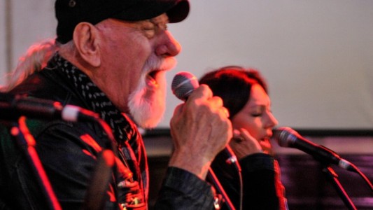 Llega "Willy" Quiroga al escenario del Teatro Luz y Fuerza