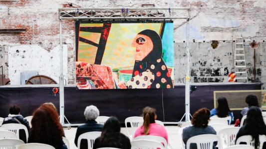 La serie animada “Susurradoras” se proyectó en el Mercado Progreso