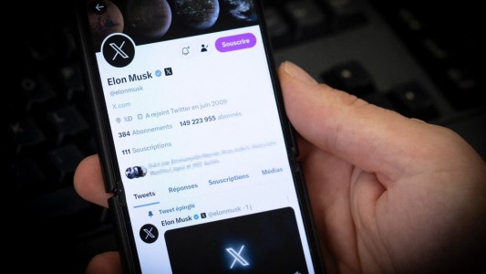 Adiós al pajarito: Elon Musk lanzó el nuevo logo de Twitter