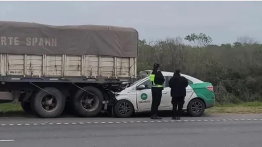 Fatal accidente en la autopista Santa Fe-Rosario: un automovilista chocó contra un camión